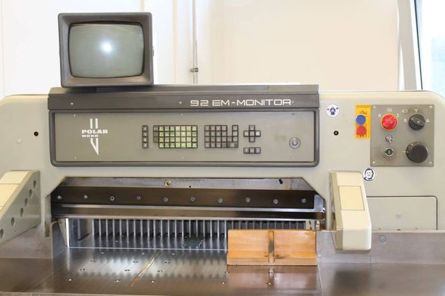 Cutting Machine Polar  92 EM-MON