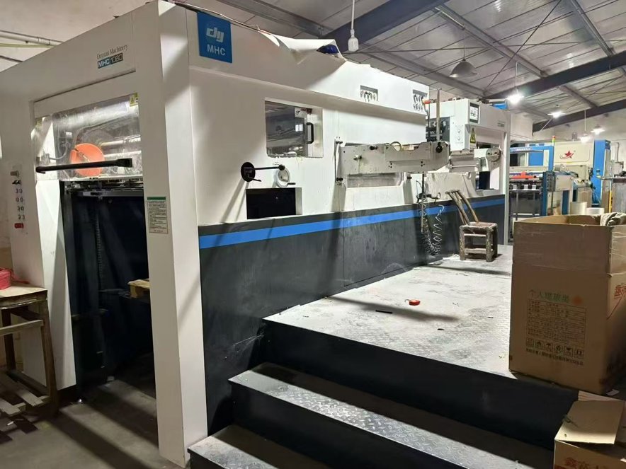 Die cutting DAYUAN MHC-1060