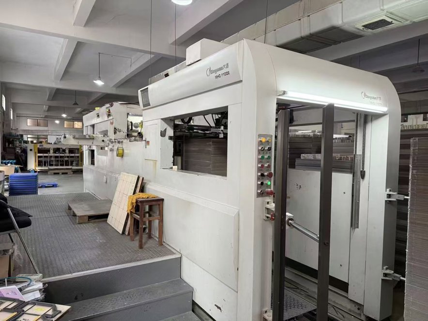 Die cutting DAYUAN MHC-1100E