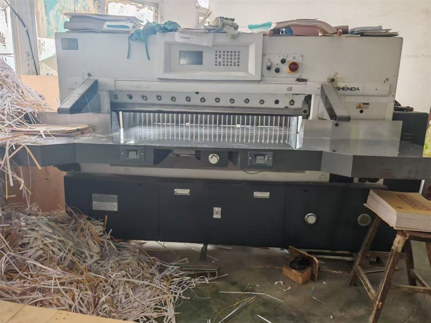 Die cutting SHENDA SQZ-130CT