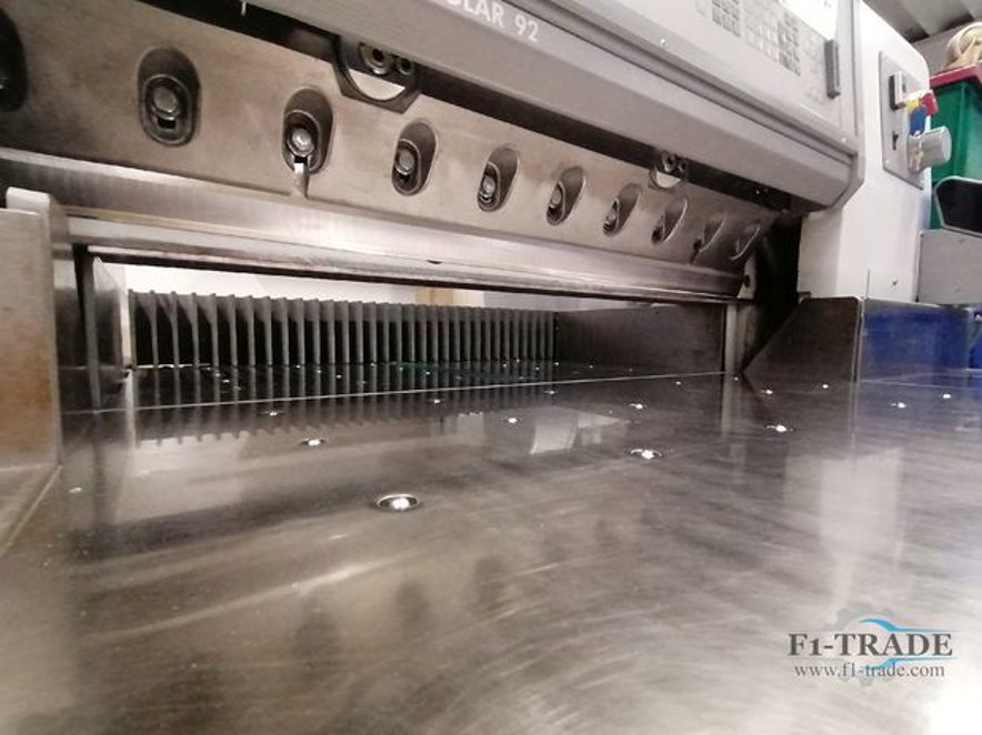 Guillotines Polar 92 E