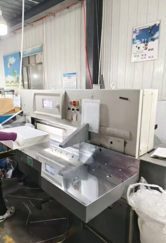 Paper/Sheet Cutting Machines  DAI`S 1300