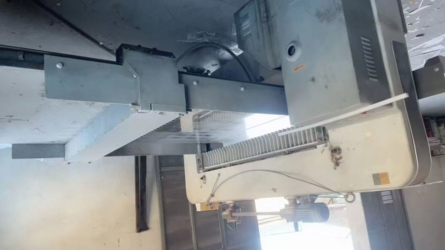 Paper/Sheet Cutting Machines DAI`S 1620