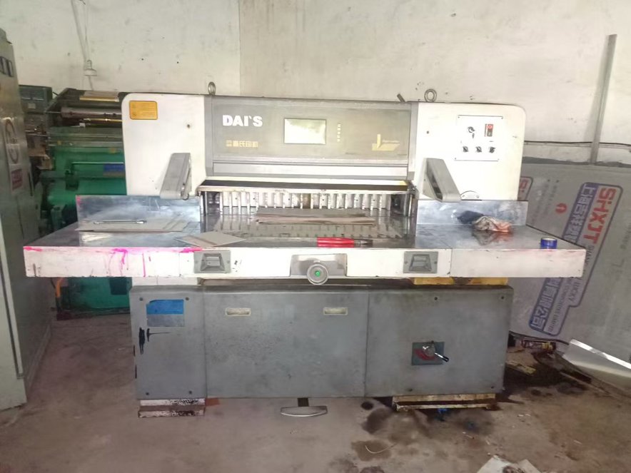 Paper/Sheet Cutting Machines  DAI`S 920