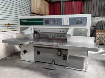 Paper/Sheet Cutting Machines ITOH 115