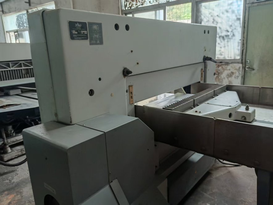 Paper/Sheet Cutting Machines Polar 115