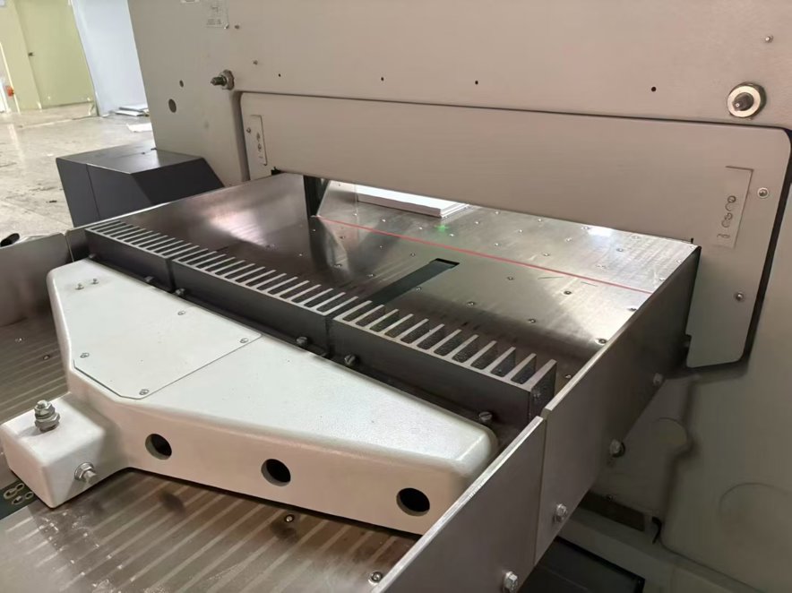 Paper/Sheet Cutting Machines Polar 115 PF