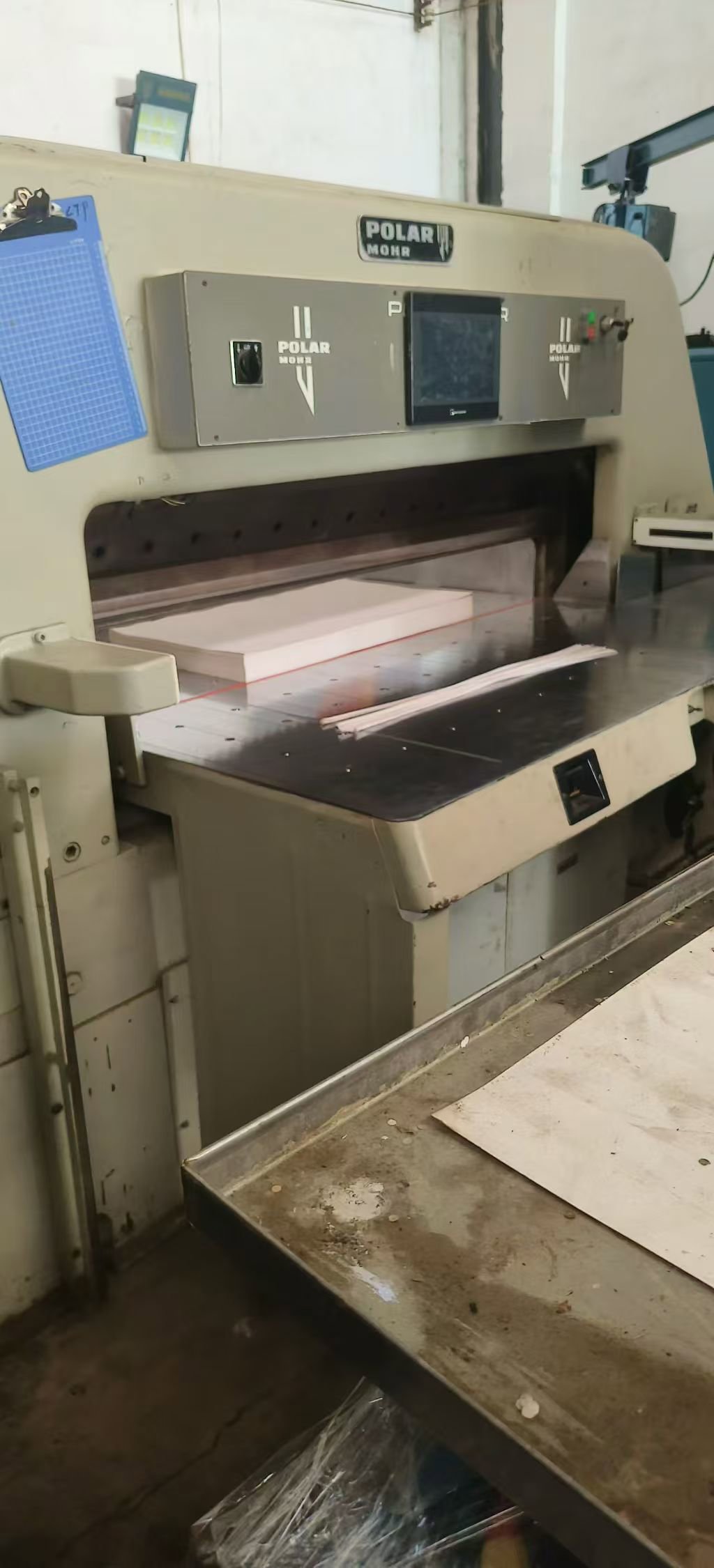 Paper/Sheet Cutting Machines Polar 1450