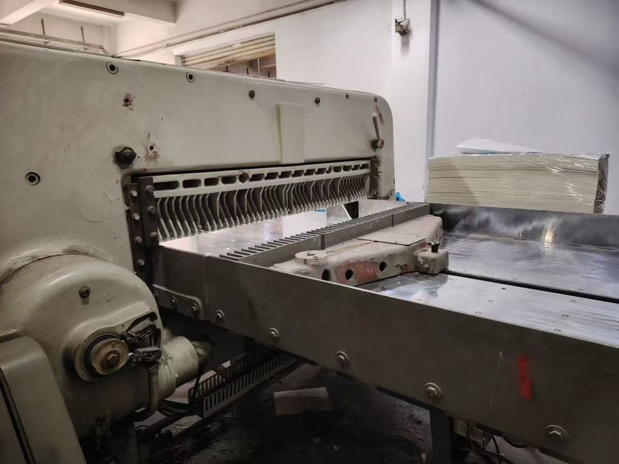 Paper/Sheet Cutting Machines Polar 115