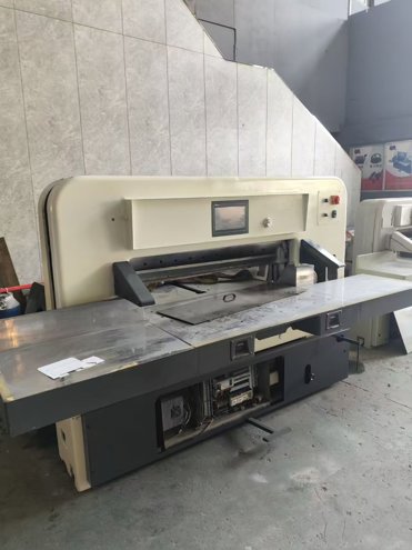 Paper/Sheet Cutting Machines Polar 92