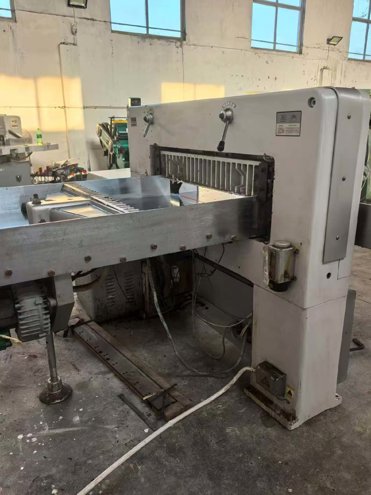 Paper/Sheet Cutting Machines SHENDA 920C