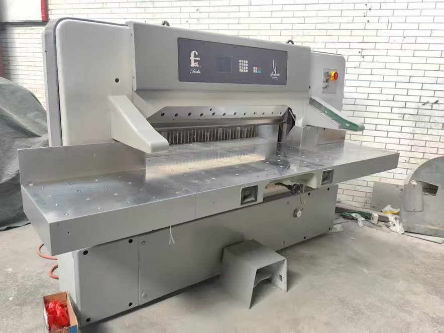 Paper/Sheet Cutting Machines SHENWEIDA 137