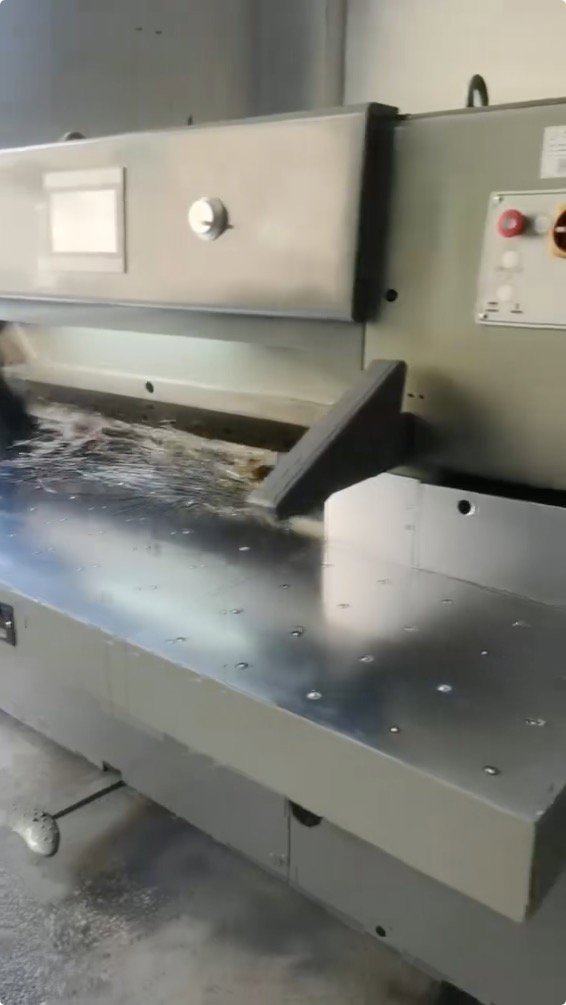 Paper/Sheet Cutting Machines SHENWEIDA 137