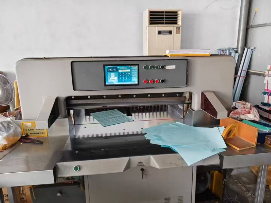 Paper/Sheet Cutting Machines SHENWEIDA 920