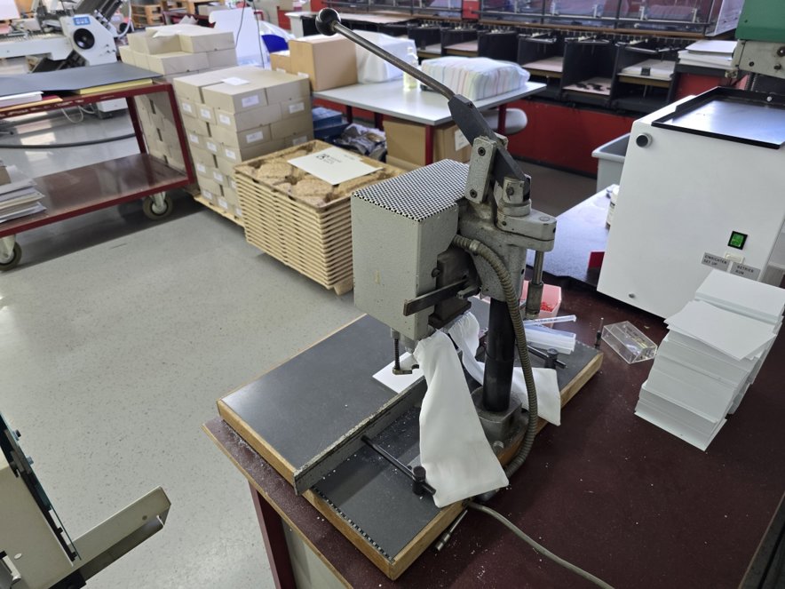 Paper drilling machine Foellmer paper drilling machine