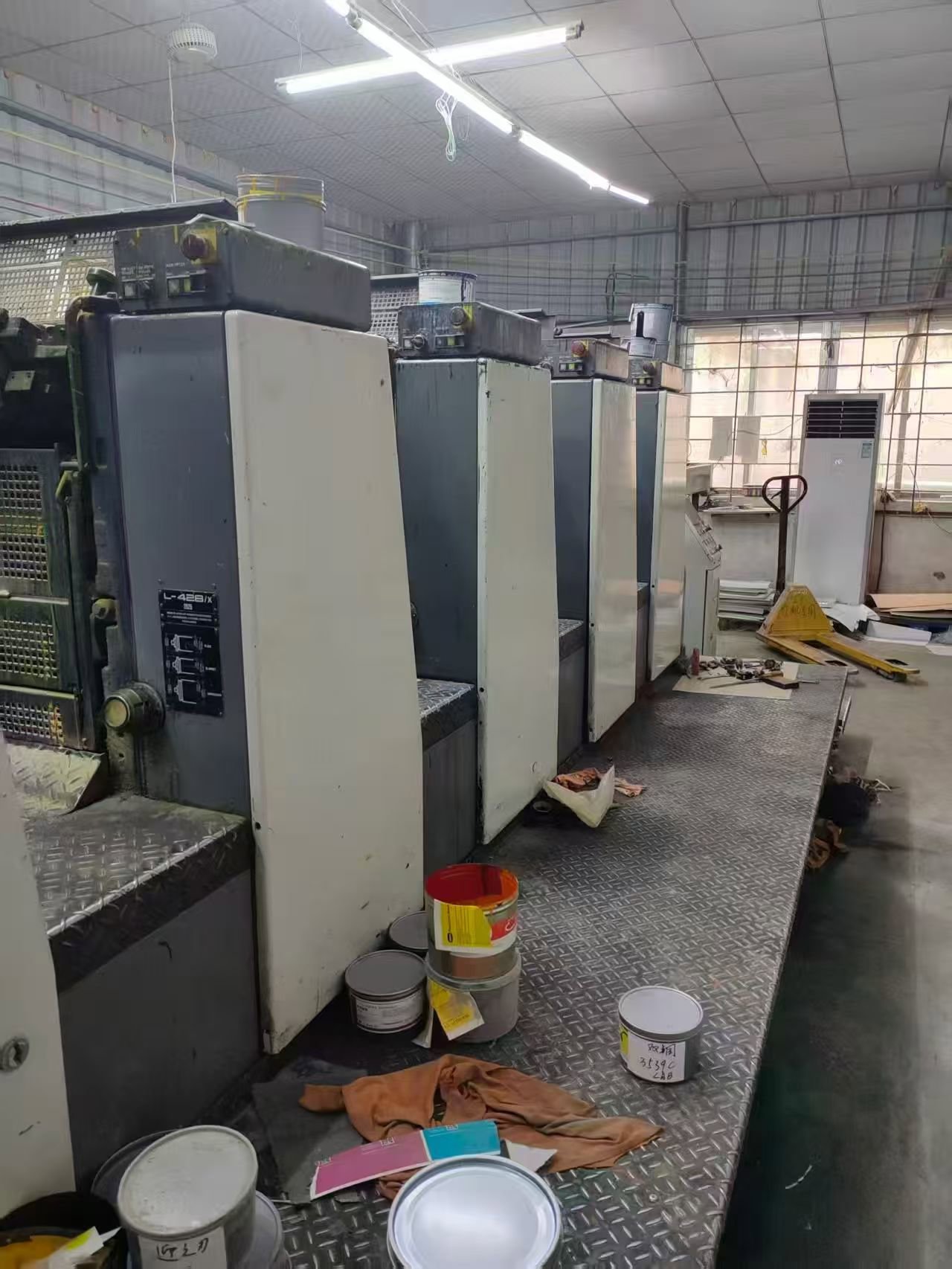 Sheet Fed / Offset Komori LA 437