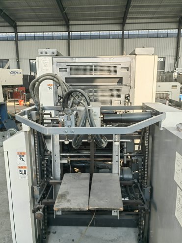 Sheet Fed / Offset Komori Lithrone L-226