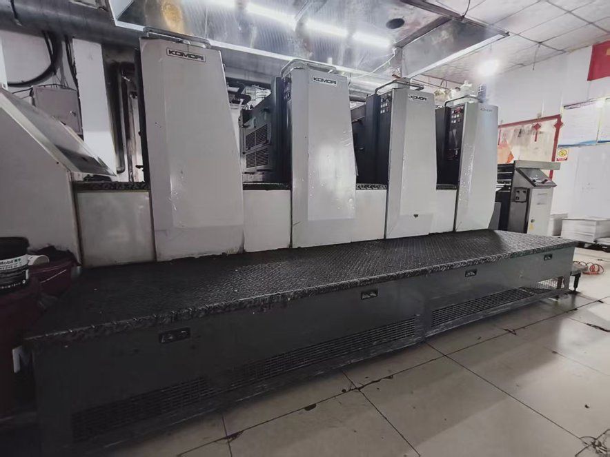 Sheet Fed / Offset Komori Lithrone L-426