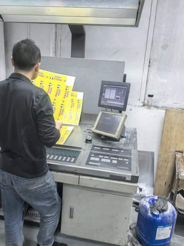 Sheet Fed / Offset Komori Lithrone L-428