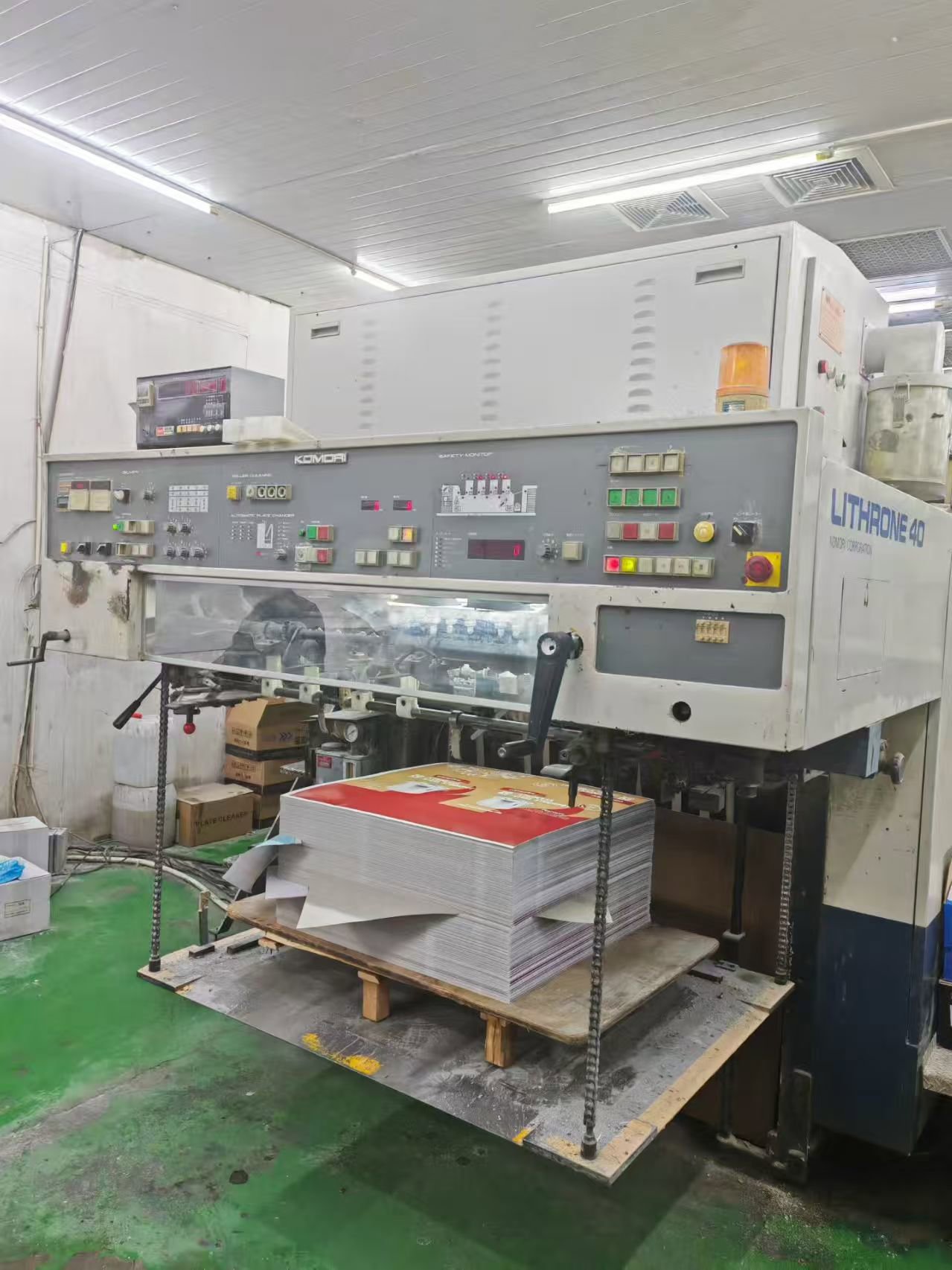 Sheet Fed / Offset Komori Lithrone L-440