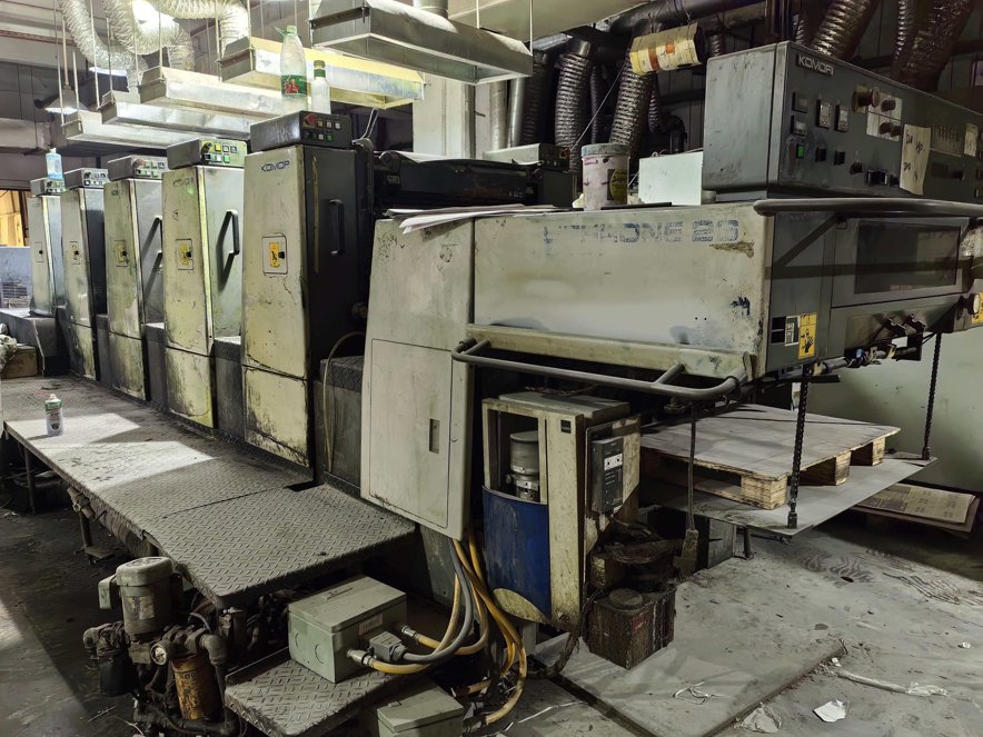 Sheet Fed / Offset Komori Lithrone L-526