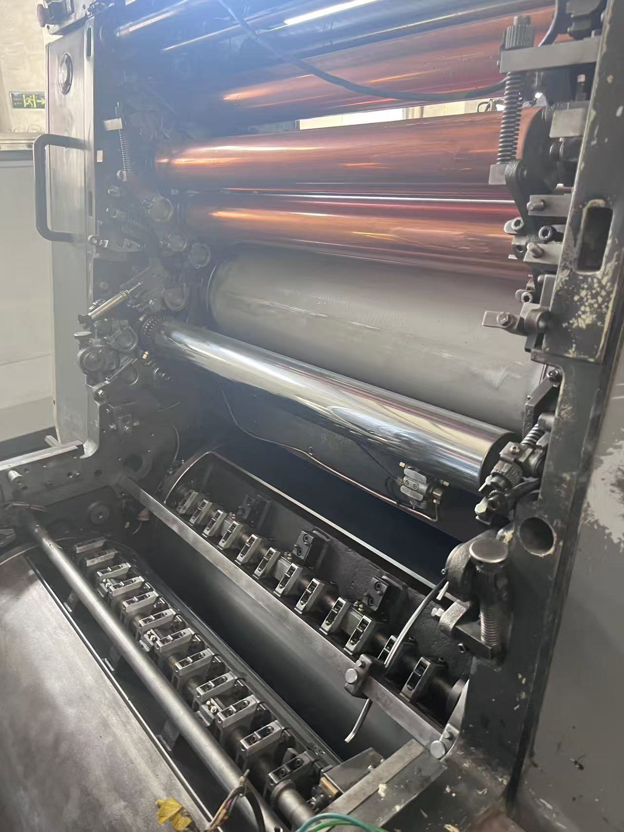 Sheet Fed / Offset Komori Lithrone L-528