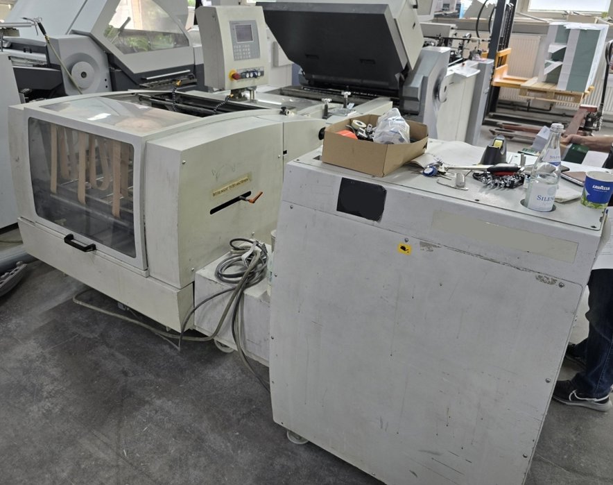 Upright delivery with pressing unit Palamides delta 703