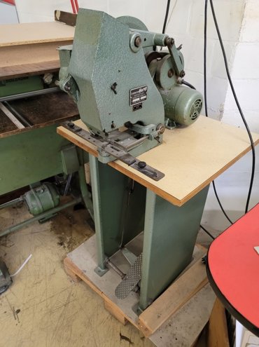 Eye letting machines Hang 103 LOKA