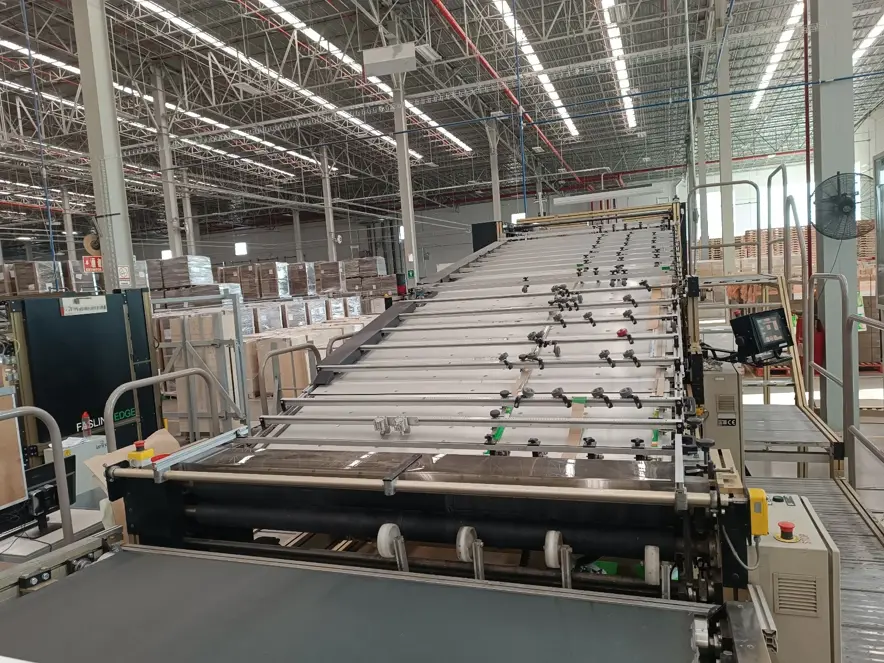 Laminating and coating Lamina Blackline 1621 BL